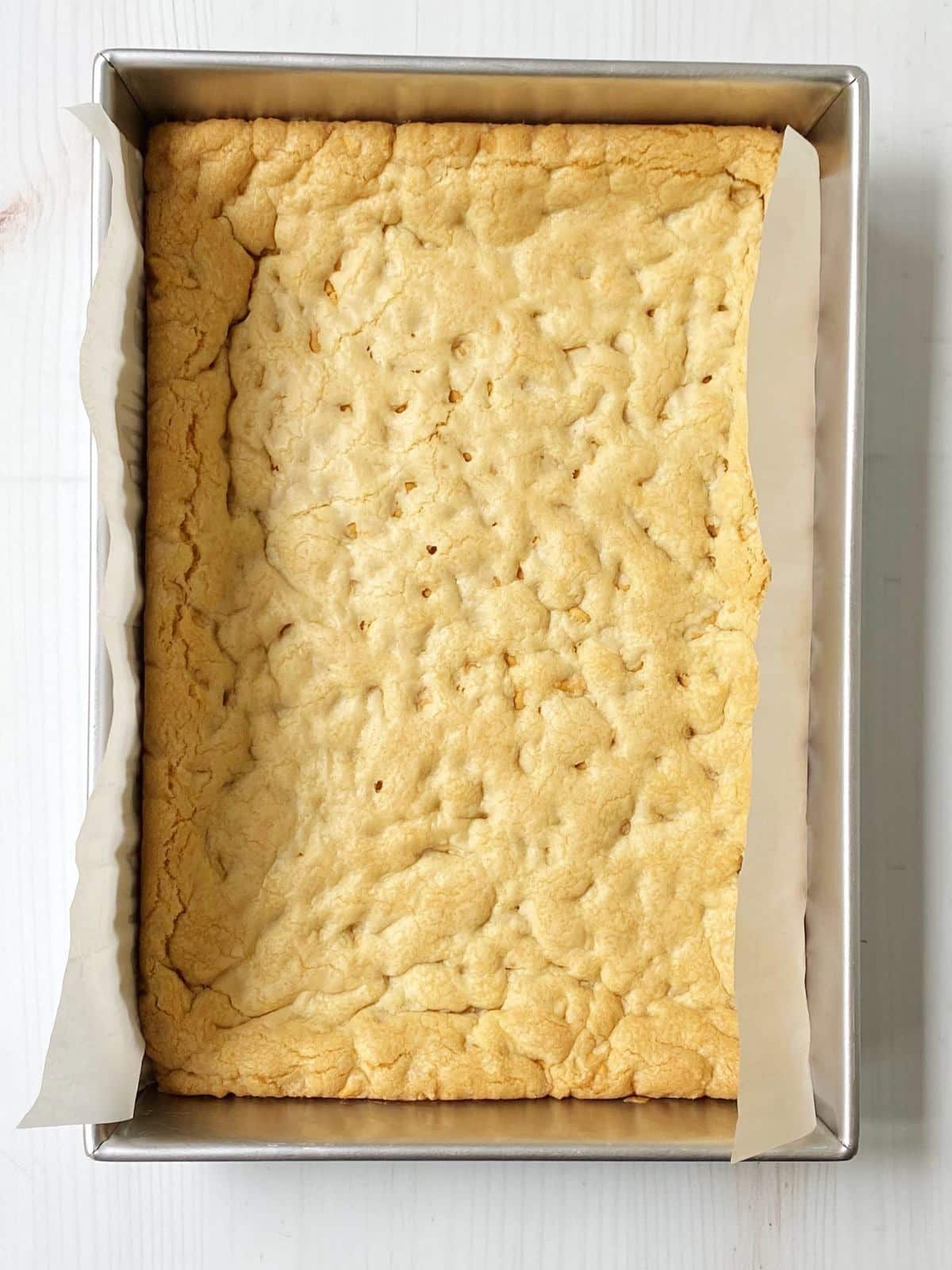 A pan of baked bars.